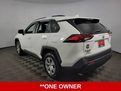 Used 2020 Toyota RAV4 LE FWD image 6