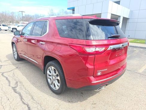 Used 2018 Chevrolet Traverse Premier image 2