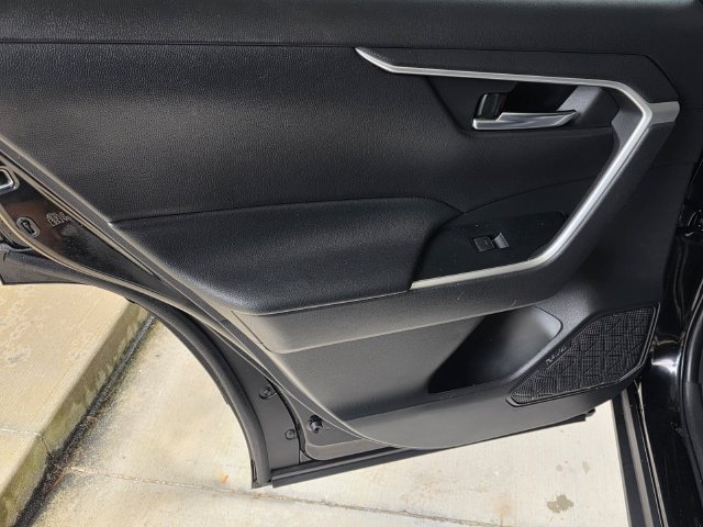 Used 2023 Toyota RAV4 XLE w/ Convenience Package FWD image 32