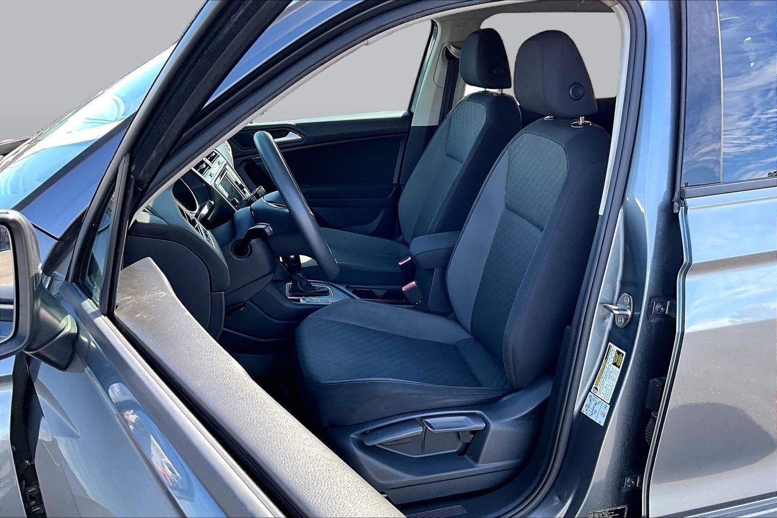 Used 2019 Volkswagen Tiguan S FWD image 26
