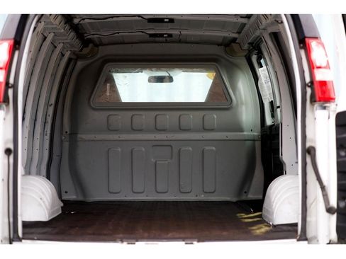 Used 2019 Chevrolet Express 2500 w/ Driver Convenience Package RWD image 20