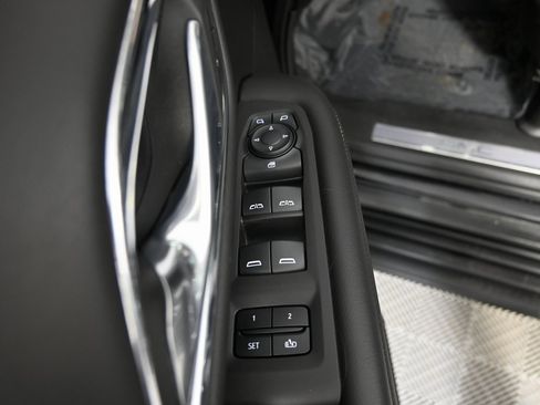 Used 2023 GMC Yukon SLT image 20