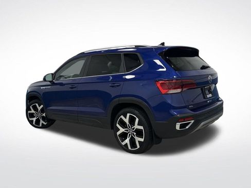 Used 2022 Volkswagen Taos SEL image 3