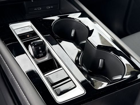 New 2026 Volkswagen Atlas Cross Sport SE FWD image 19