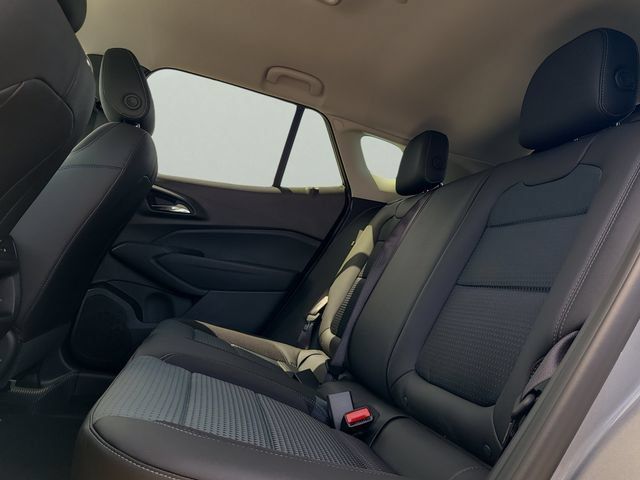 New 2026 Chevrolet Trax LT w/ Midnight Edition FWD image 12