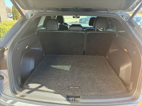 Used 2021 Volkswagen Atlas Cross Sport SE image 29