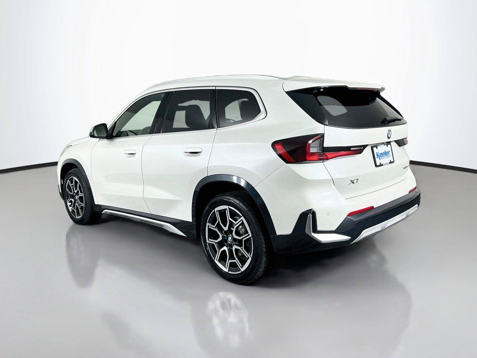Used 2023 BMW X1 xDrive28i w/ Premium Package AWD/4WD image 4