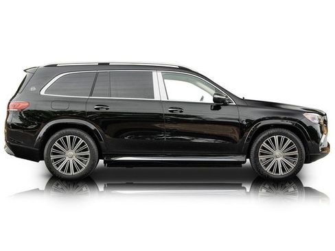 Used 2023 Mercedes-Benz Maybach GLS 600 4MATIC image 2
