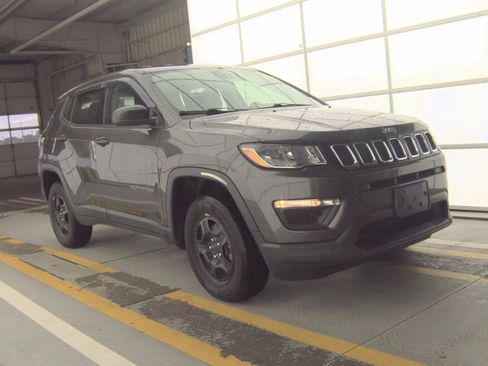 Used 2020 Jeep Compass Sport AWD/4WD image 3