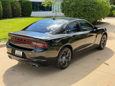 Used 2017 Dodge Charger SXT w/ Rallye Group RWD image 5