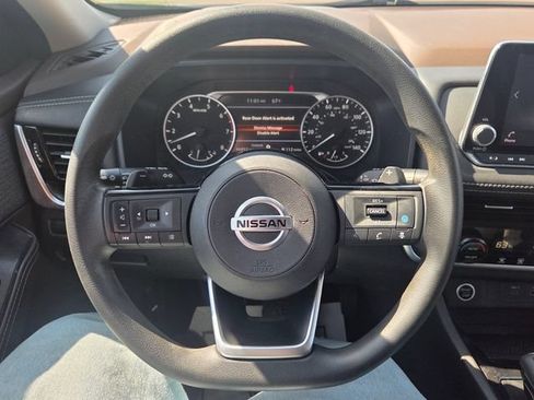 Used 2021 Nissan Rogue SV FWD image 38