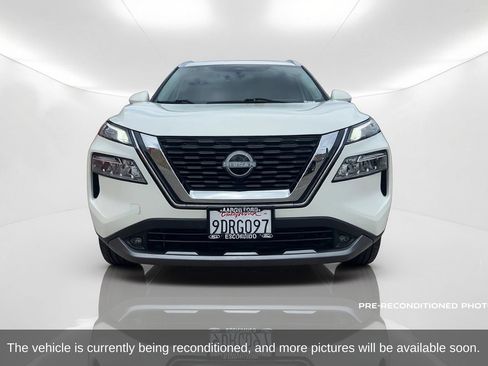 Used 2022 Nissan Rogue SL FWD image 2