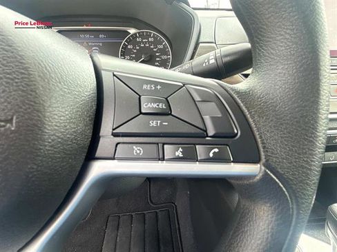 Used 2025 Nissan Altima 2.5 SV FWD image 23