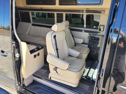 Used 2020 Mercedes-Benz Sprinter 3500 image 11