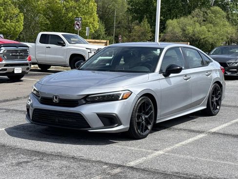 Used 2024 Honda Civic Sport image 5