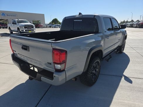 Used 2021 Toyota Tacoma SR5 w/ Trail Edition AWD/4WD image 5