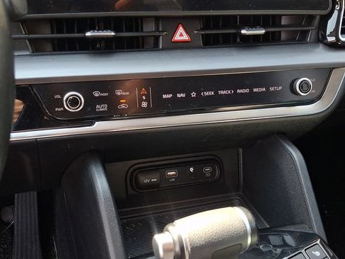 Used 2023 Kia Sportage EX FWD image 8