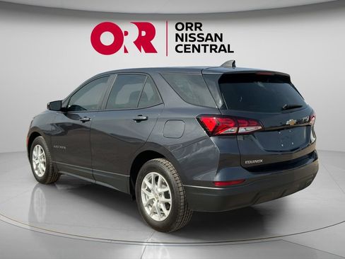 Used 2022 Chevrolet Equinox LS FWD image 7