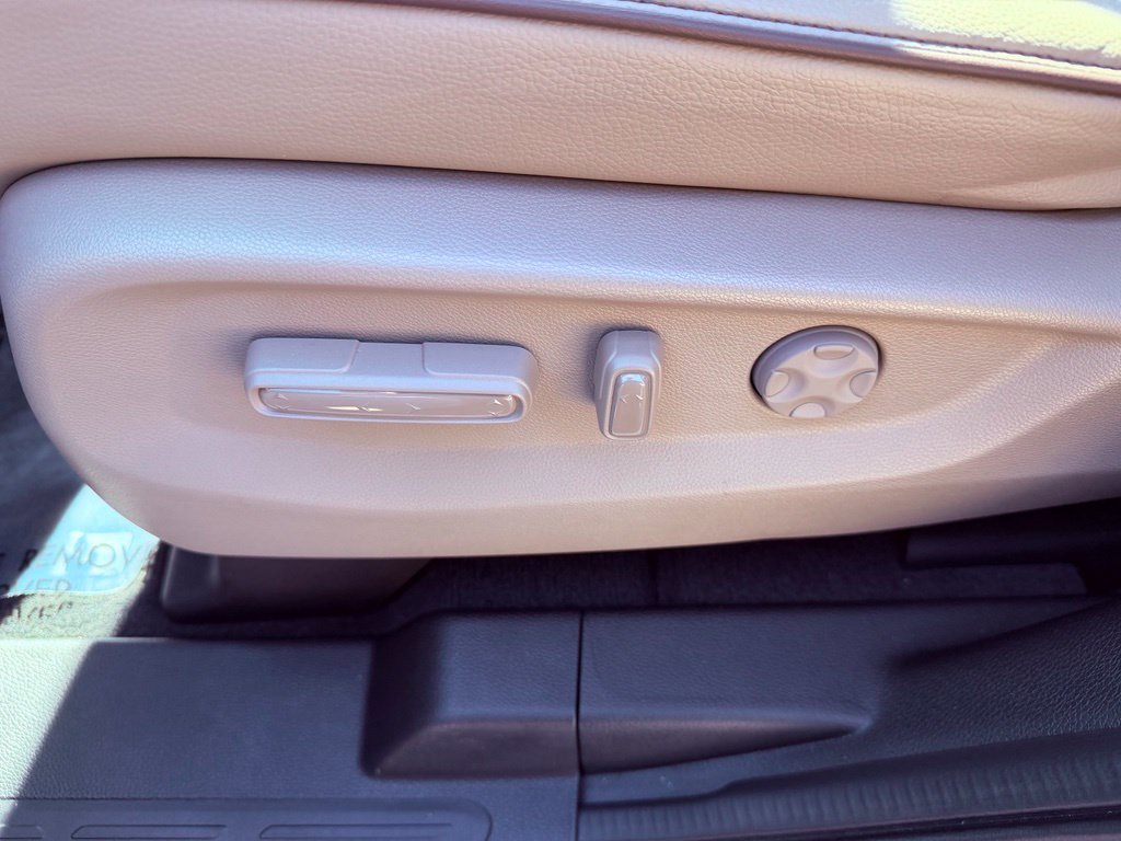 Used 2023 Honda Odyssey Elite image 19