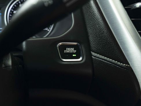 Used 2021 GMC Acadia SLE FWD image 26