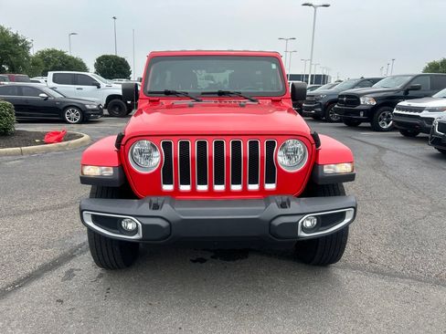 Used 2022 Jeep Wrangler Unlimited Sahara AWD/4WD image 8