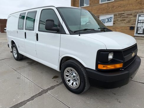 Used 2014 Chevrolet Express 1500 image 5
