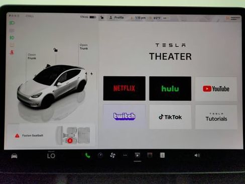 Used 2024 Tesla Model Y Performance AWD/4WD image 61