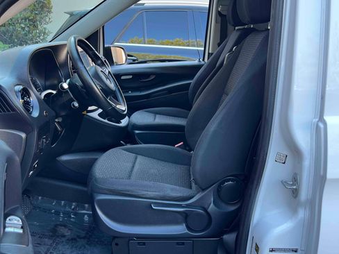 Used 2022 Mercedes-Benz Metris image 30