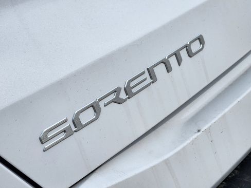 New 2026 Kia Sorento LX image 8