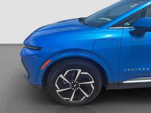 Used 2024 Chevrolet Equinox EV LT FWD image 10