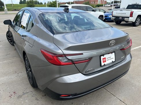 Certified 2025 Toyota Camry XLE FWD image 4