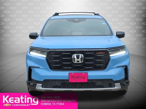 Used 2025 Honda Pilot TrailSport image 10