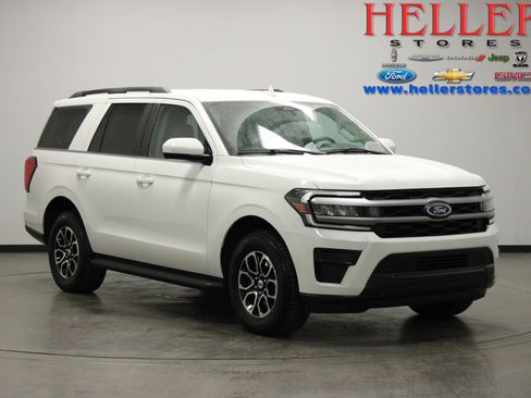 Used 2024 Ford Expedition XLT image 1