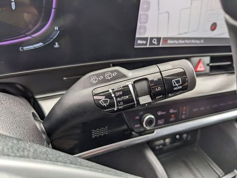 Certified 2025 Kia Sportage EX image 33