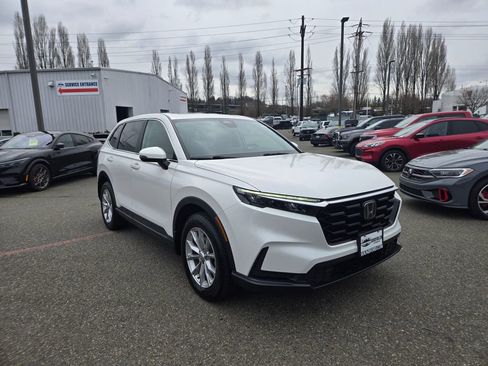 Used 2024 Honda CR-V EX image 3