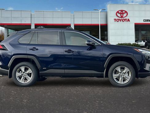 New 2025 Toyota RAV4 XLE w/ Convenience Package image 4