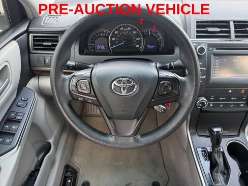 Used 2015 Toyota Camry LE FWD image 14