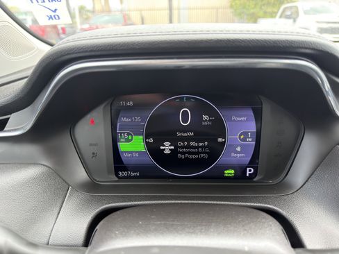 Used 2023 Chevrolet Bolt EUV LT w/ Convenience Package FWD image 28