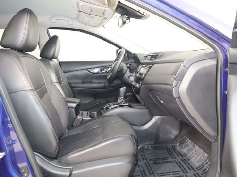 Used 2018 Nissan Rogue SL FWD image 14