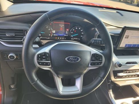 Certified 2022 Ford Explorer XLT w/ Equipment Group 202A image 30