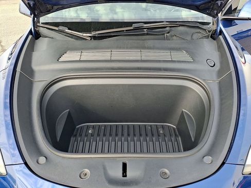 Used 2021 Tesla Model Y Long Range image 28