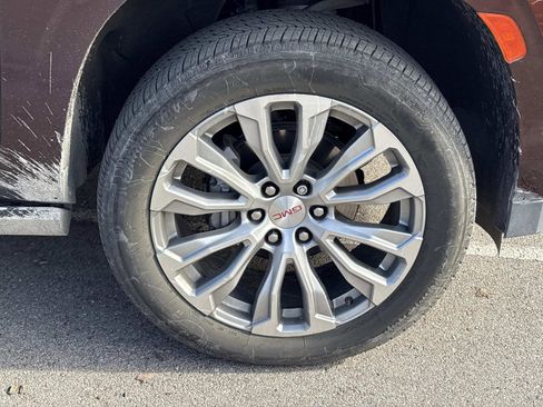 Used 2023 GMC Yukon XL Denali w/ Max Trailering Package image 10