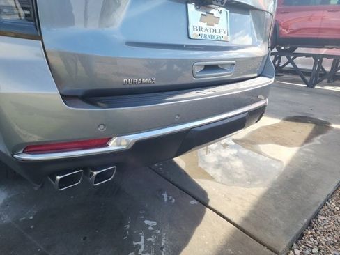 New 2026 Chevrolet Suburban High Country image 16