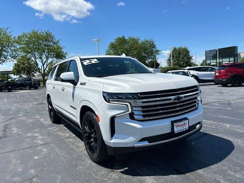 Certified 2022 Chevrolet Suburban High Country w/ LPO, Illumination Package AWD/4WD image 6