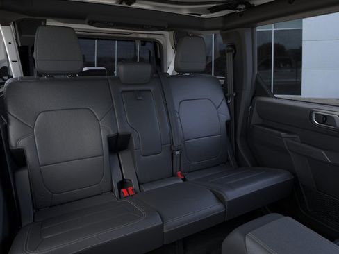 New 2025 Ford Bronco Badlands image 11