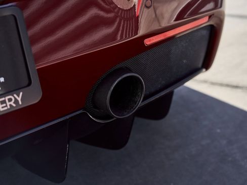 Used 2019 Ferrari 488 Spider image 15