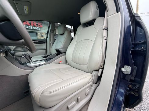 Used 2017 Buick Enclave Leather AWD/4WD image 12