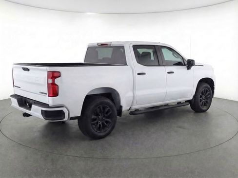 Used 2021 Chevrolet Silverado 1500 Custom image 4