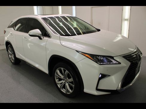 Used 2017 Lexus RX 350 FWD w/ Premium Package image 2