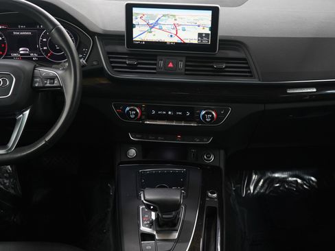 Used 2019 Audi Q5 2.0T Premium Plus w/ Premium Plus Package image 17